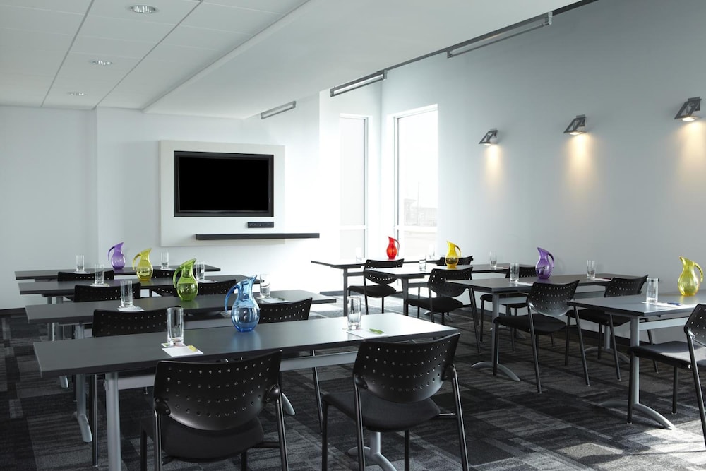 Alt Hotel Toronto Airport 39/40