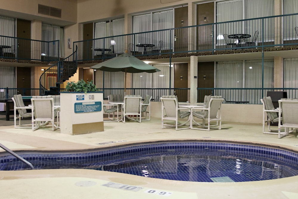 Holiday Inn Alexandria 5/42