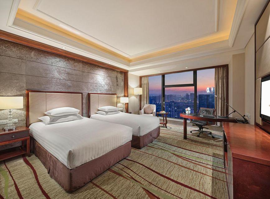 Kaiyuan, Twin Beds