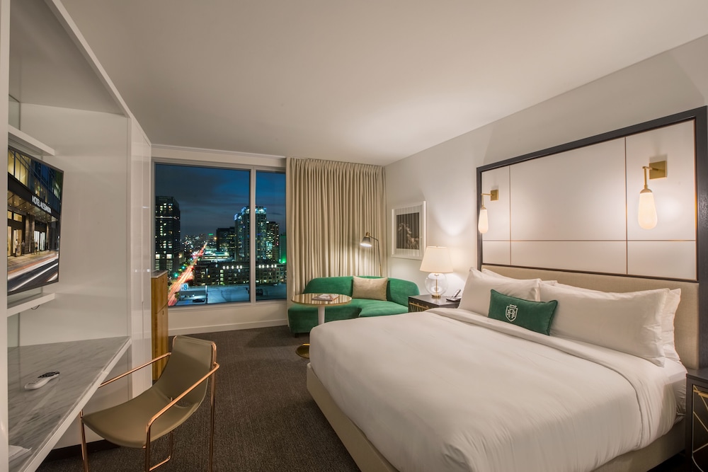 The Laura Hotel, Houston Downtown, Autograph Collection 11/73
