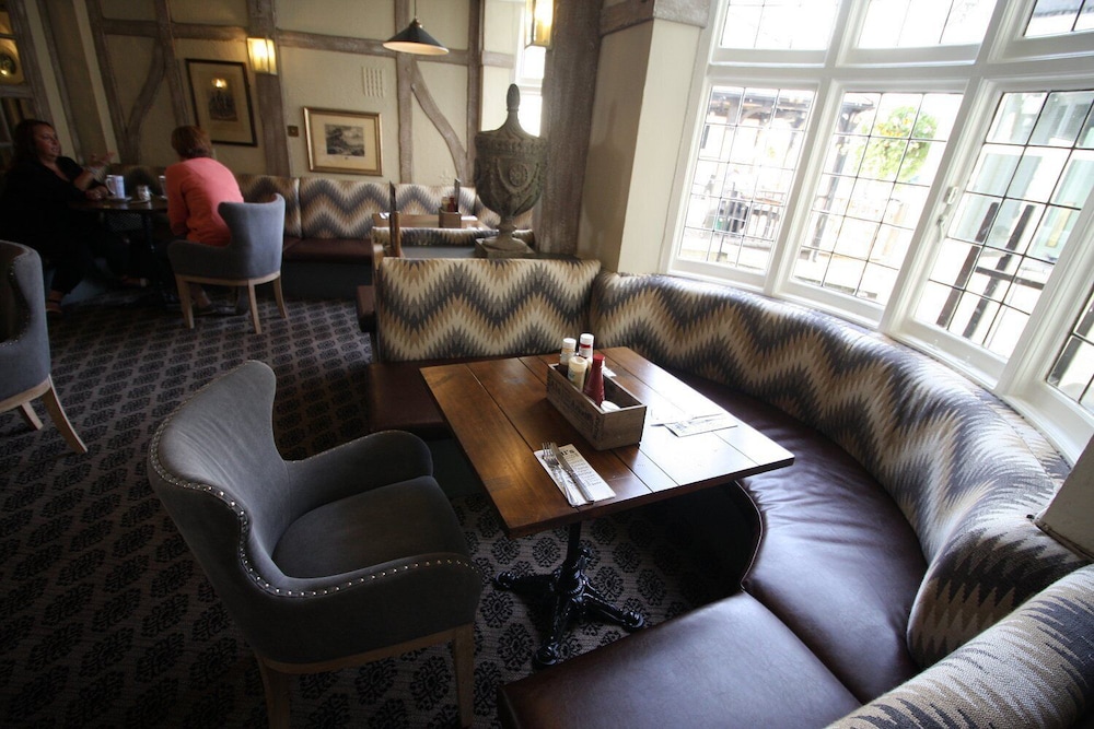 White Hart Hotel &amp; Restaurant 23/42