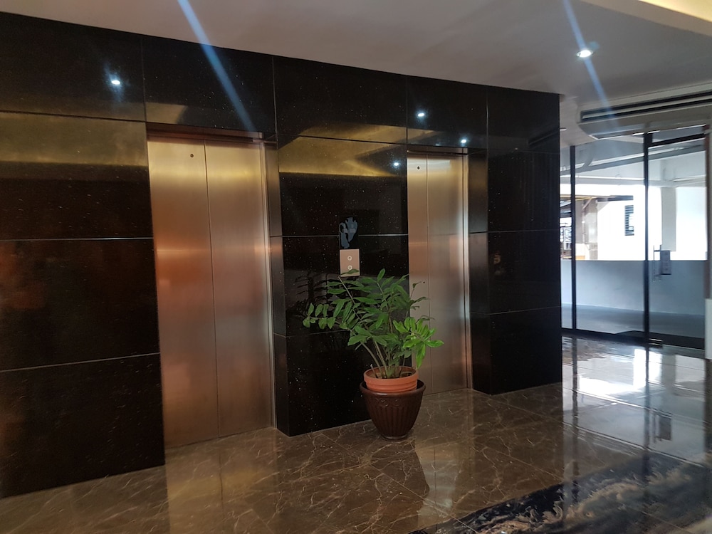 Lobby at Eastland Hotel and Residences, CEBU