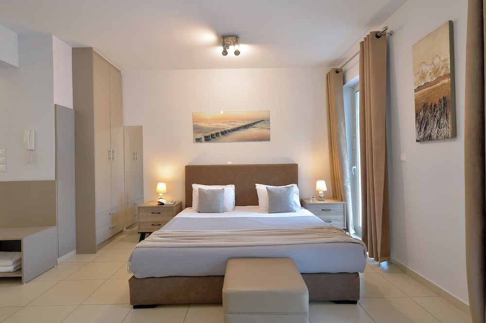 Alekos Apartments 11/50