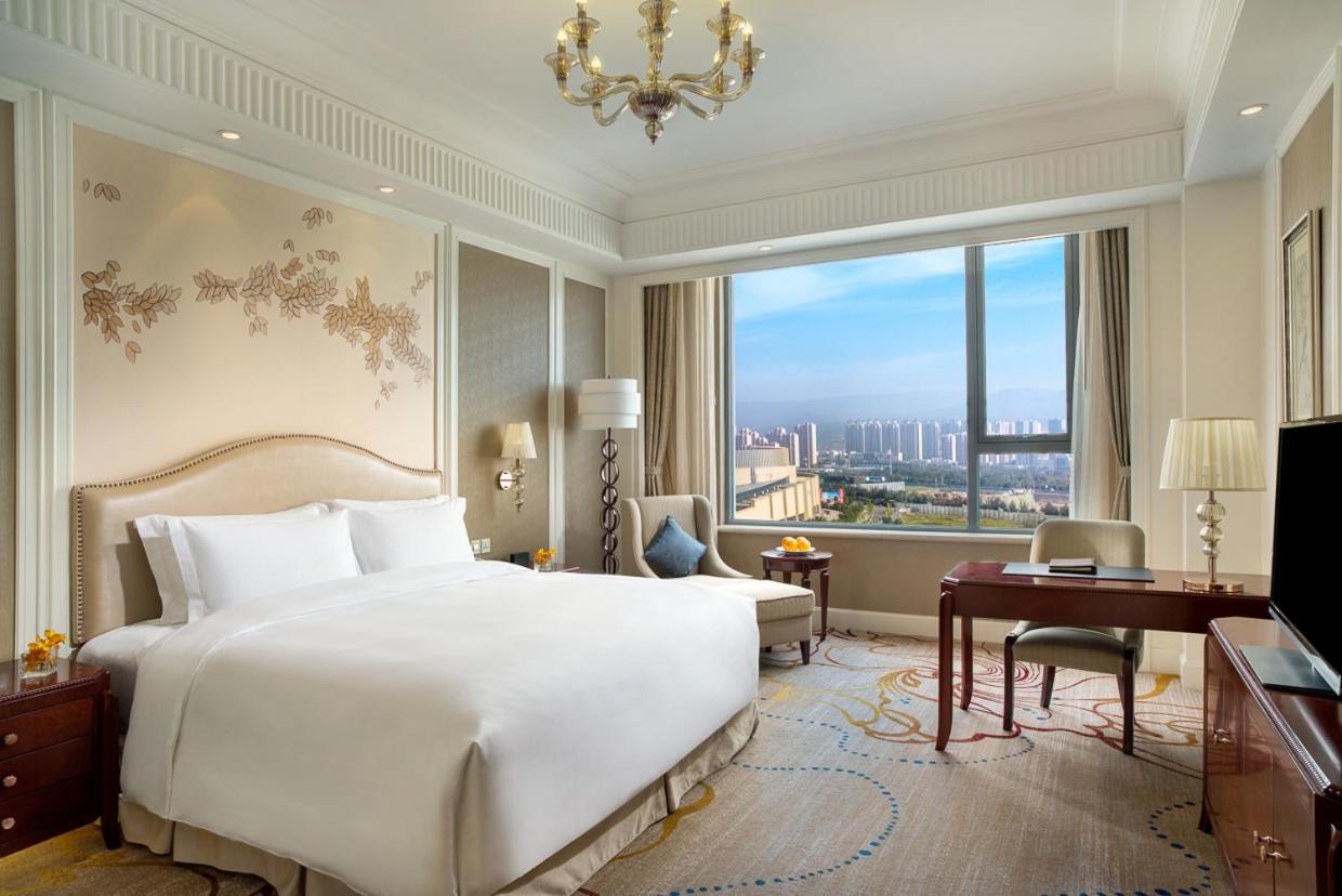 Prestige, Suite, King Bed