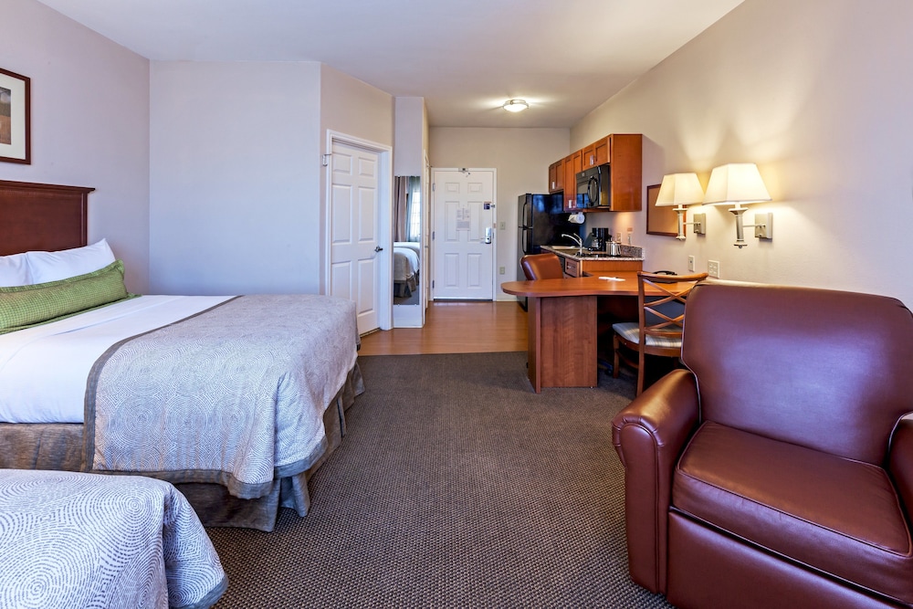 CANDLEWOOD SUITES BAYTOWN 26/58