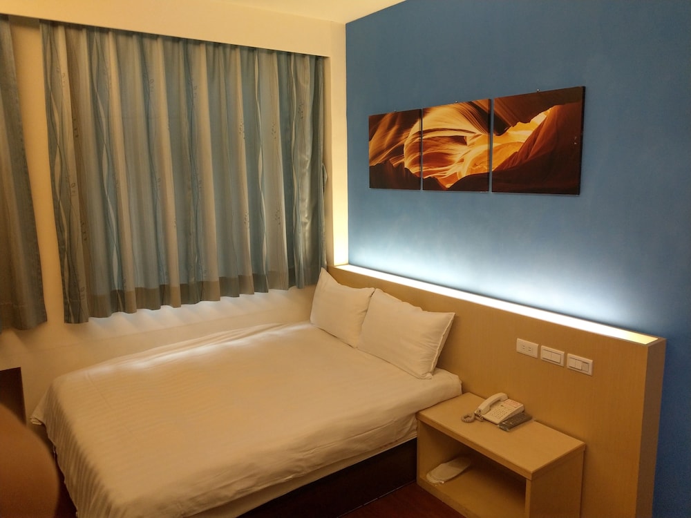 Yuh-Tarng Hotel 13/23
