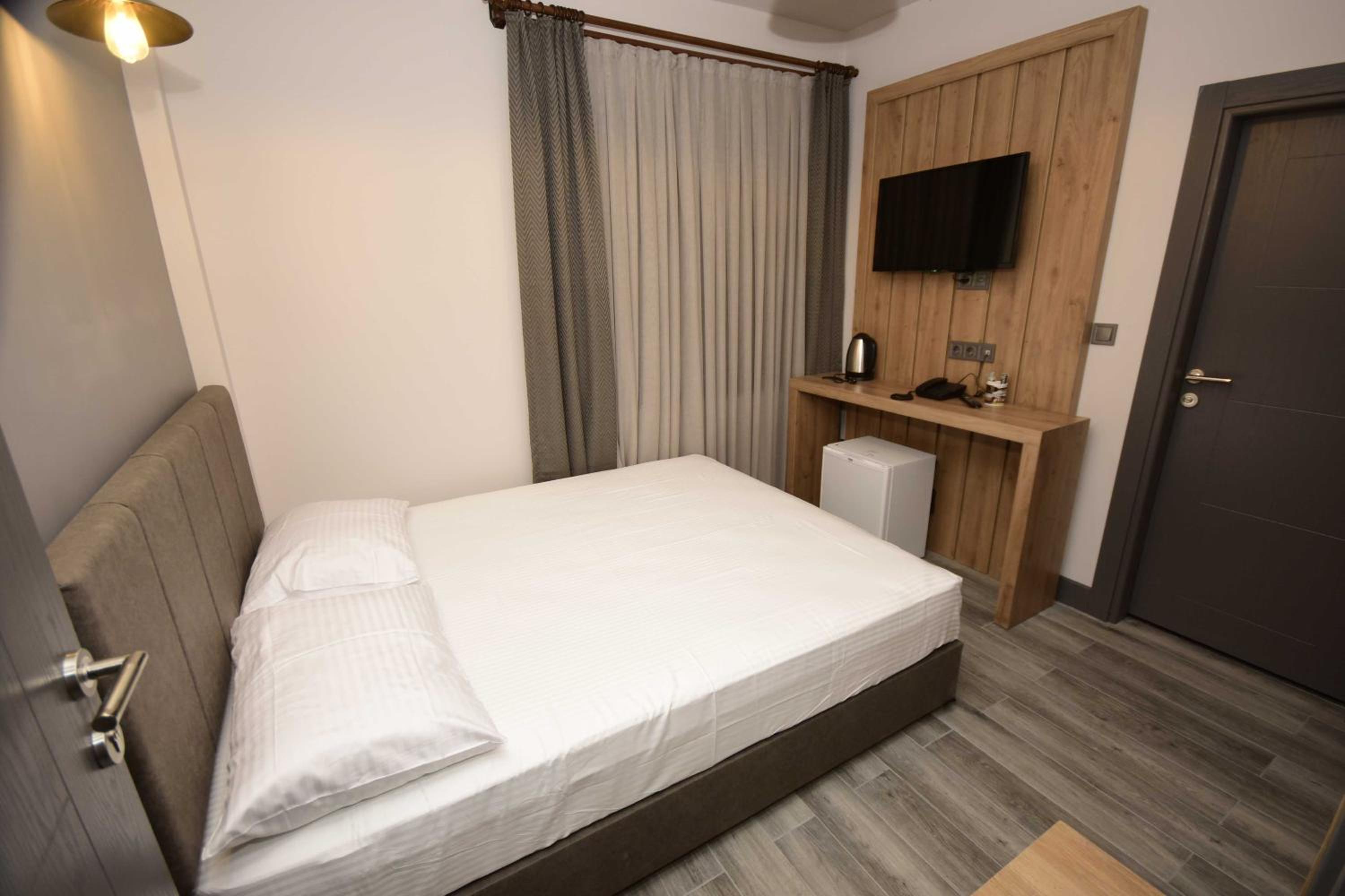 Room, Double Bed