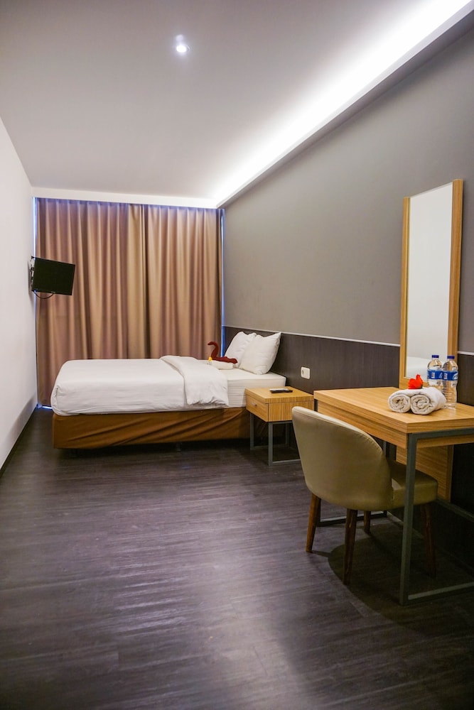 Hotel Pantes Simpang Lima Semarang 10/34