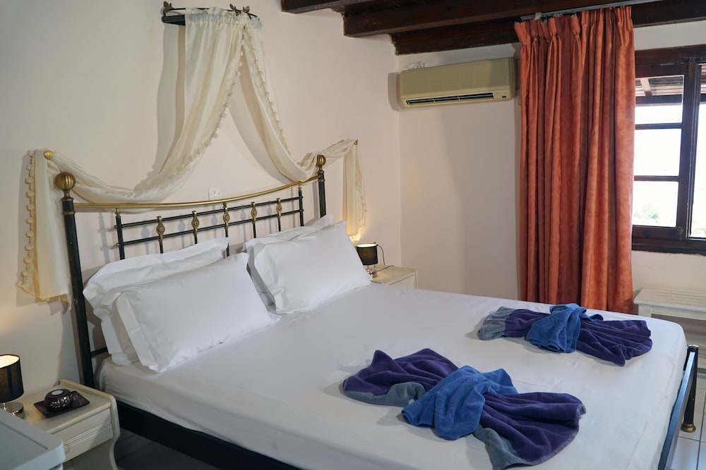 غرفة اقتصادية بسرير مزدوج بإطلالة على الحديقة، Vasilaras Hotel 10/10