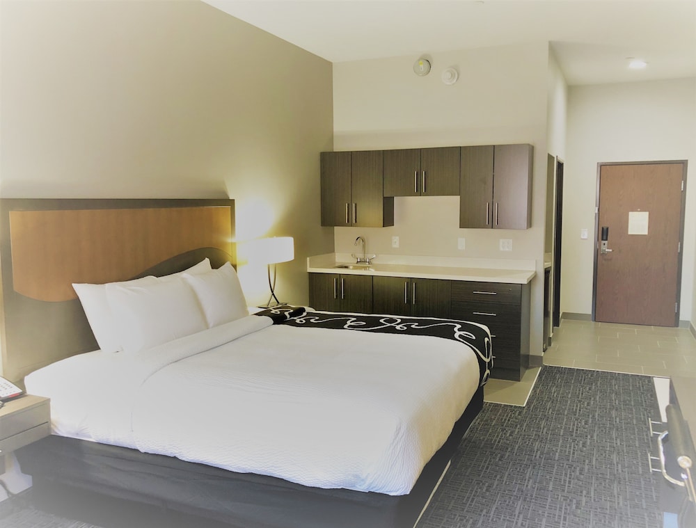 Hotel Glenpool 4/18