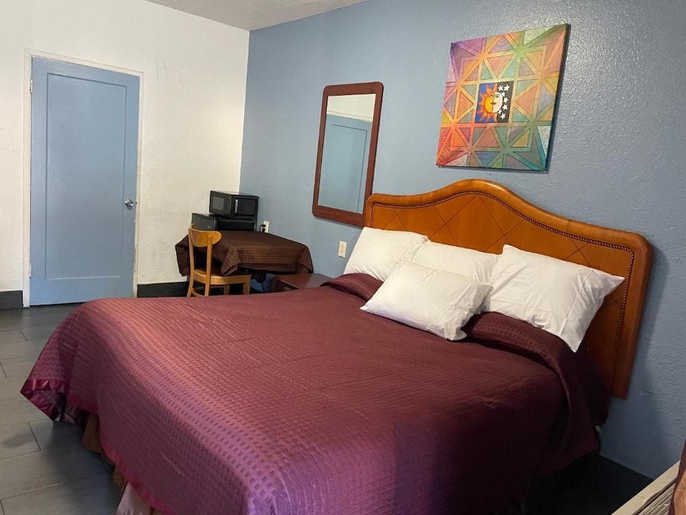 Laurel Inn 5/34