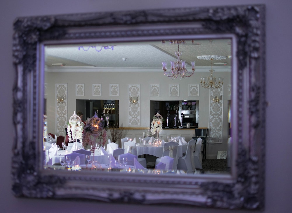 Strawberry Bank Hotel, NEC 3/47