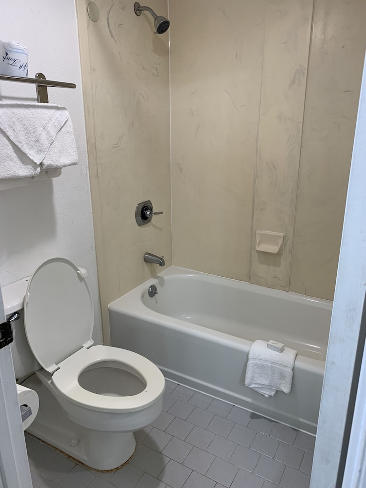 Americas Best Value Inn & Suites Melbourne 13/26