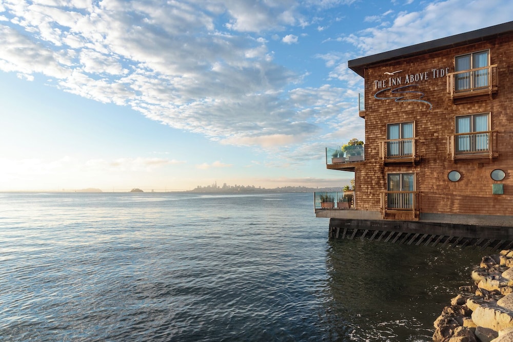 The Inn Above Tide 42/50