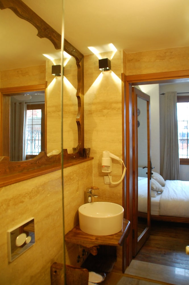 Ibri Boutique Hotel 31/35