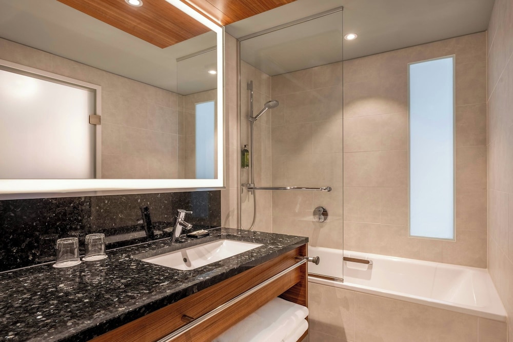 غرفة سوبيريور بسرير كينج بإطلالة على المتنزه، Vienna Marriott Hotel 10/10