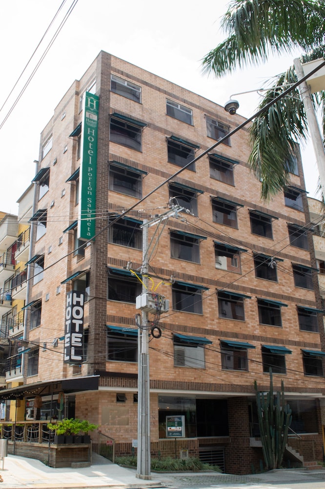 Hotel Porton Sabaneta 1/50
