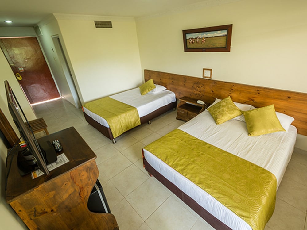Hotel Del Llano 31/64