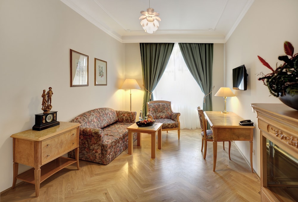 Grandhotel Ambassador Narodni Dum 30/50