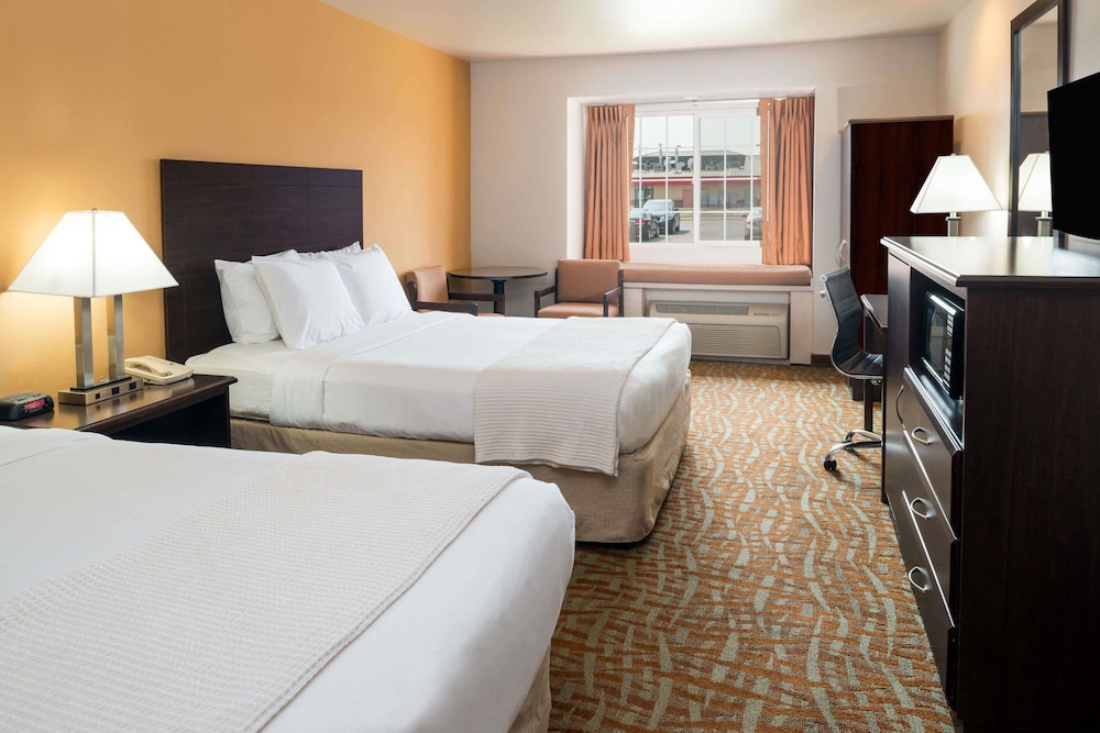 Days Inn & Suites By Wyndham Spokane Airport Airway Heights 13/41