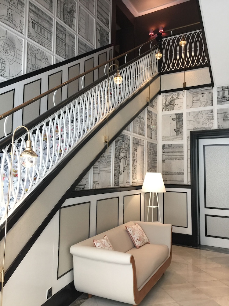 SH Ingles Boutique Hotel 49/55