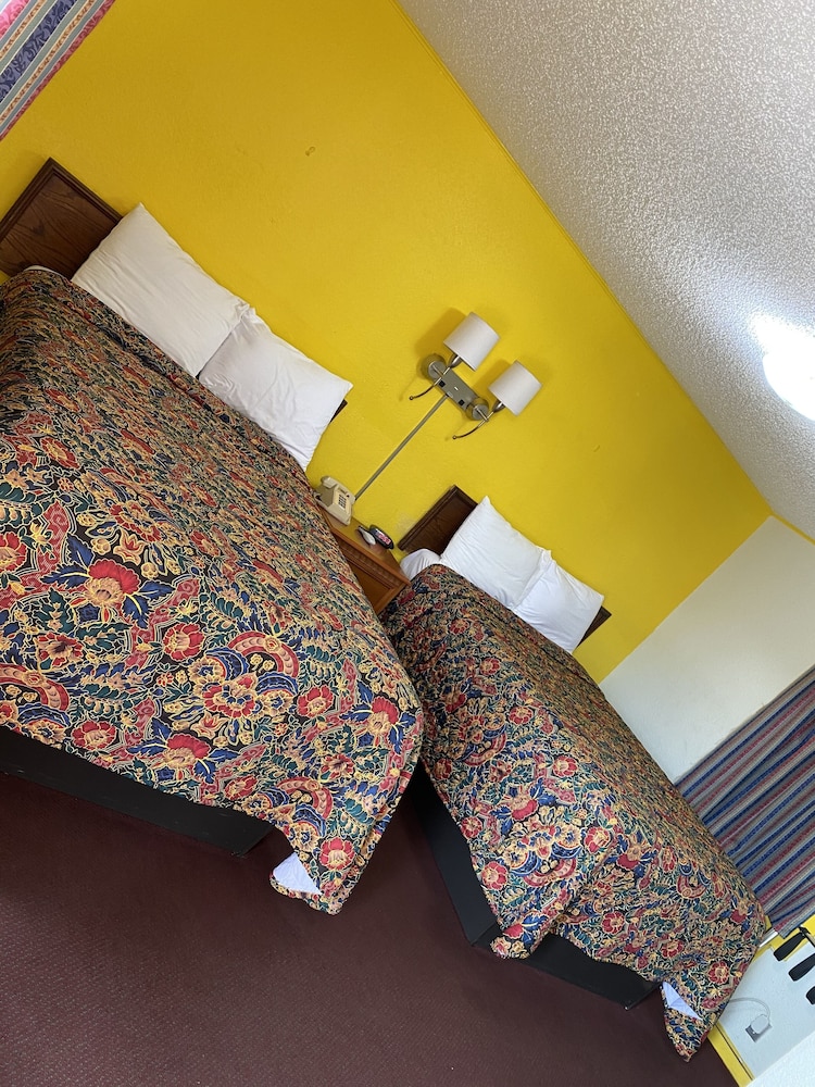 Madill Inn 3/32