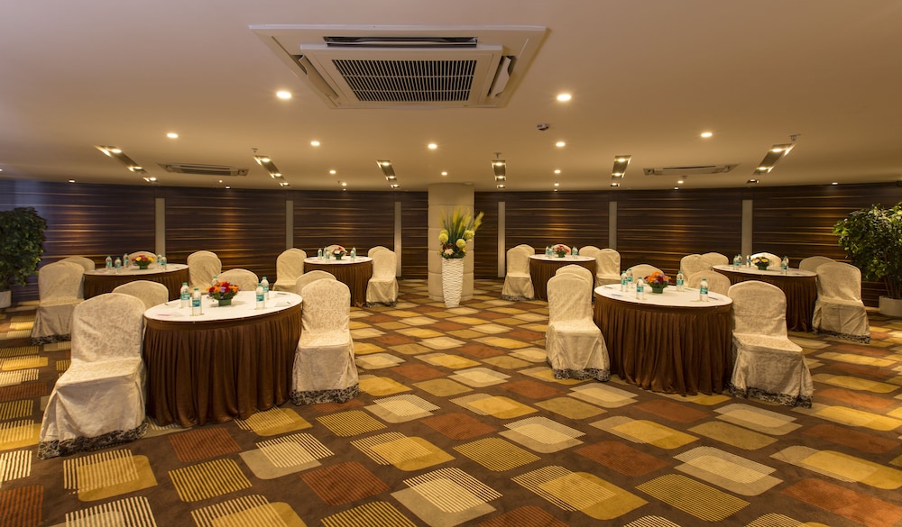 The President Hotel 2/30