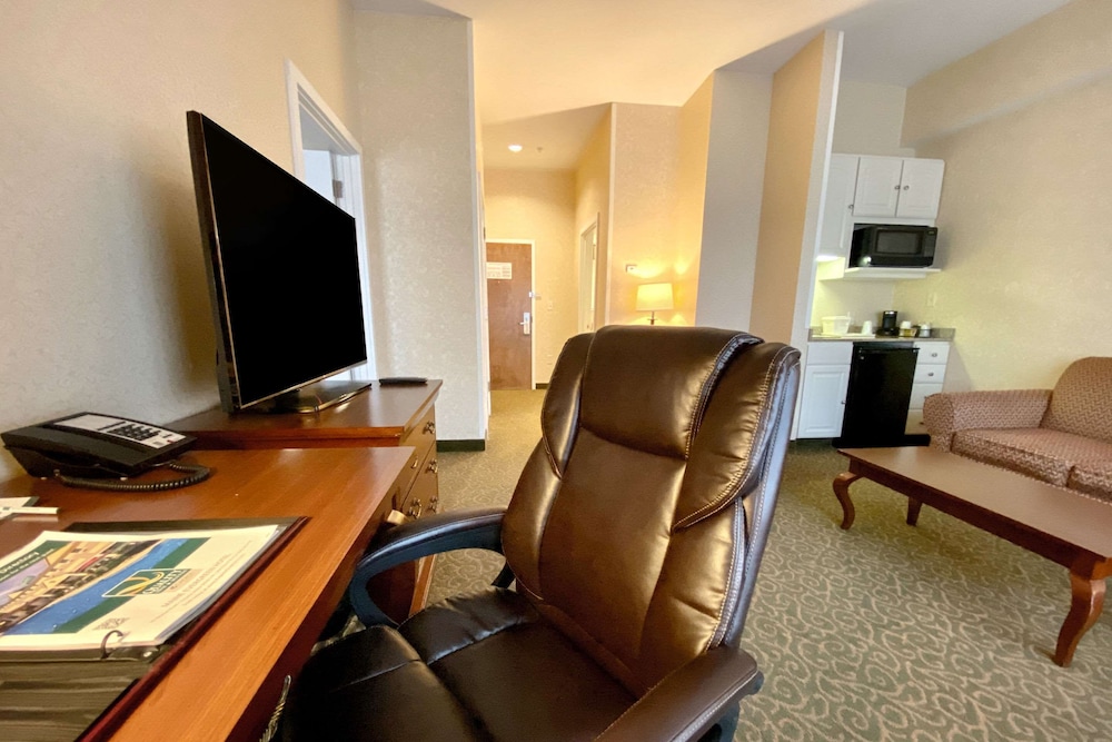 Maine Evergreen Hotel Ascend Hotel Collection 30/33
