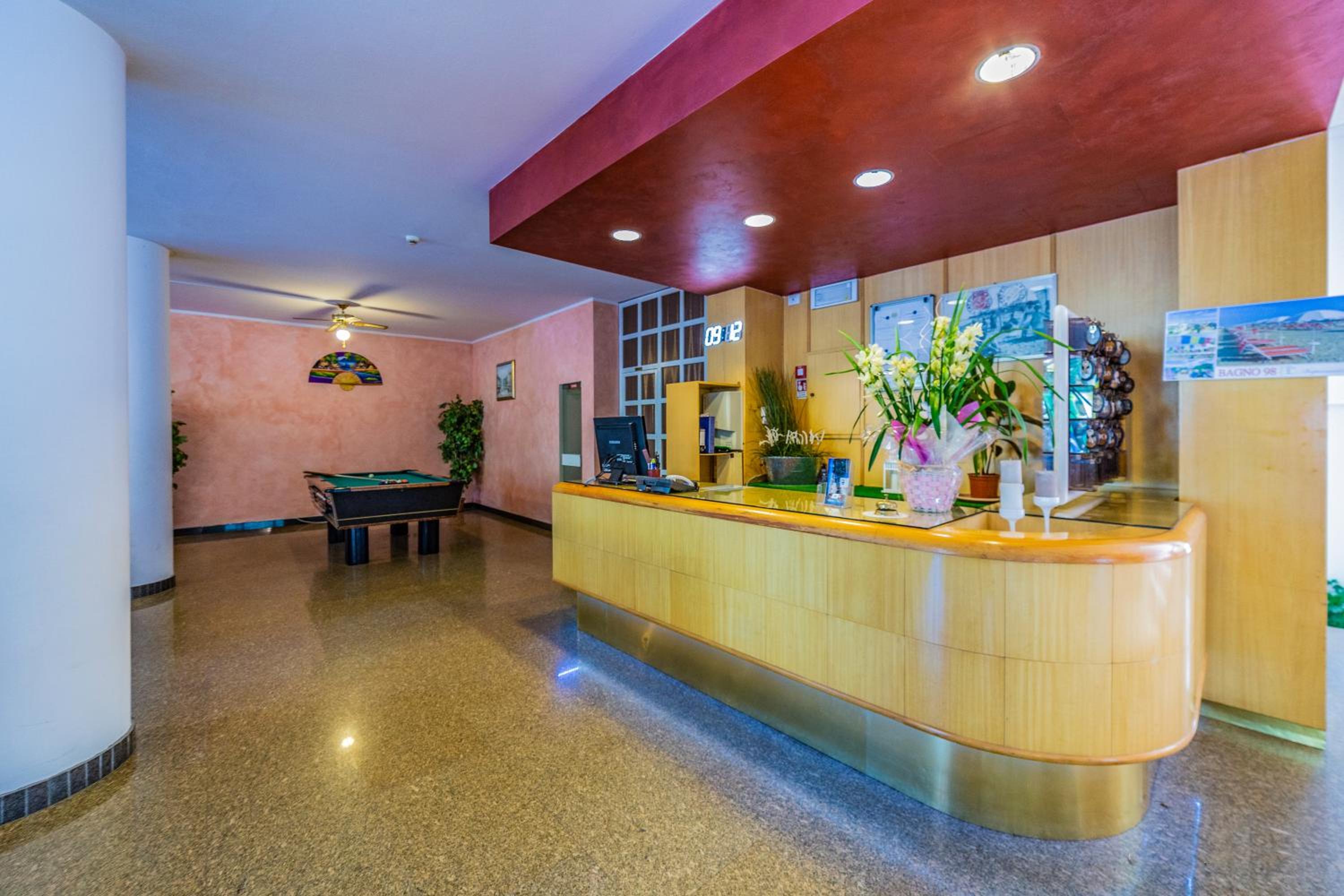 Hotel Beverly 8/49