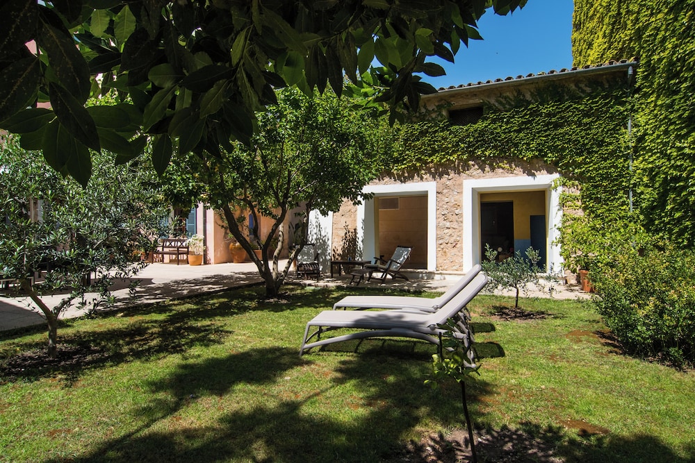 Hotel Can Moragues 43/50
