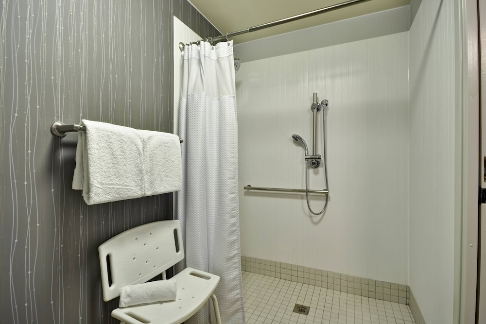 Courtyard By Marriott Dallas Medical Market Center 15/48