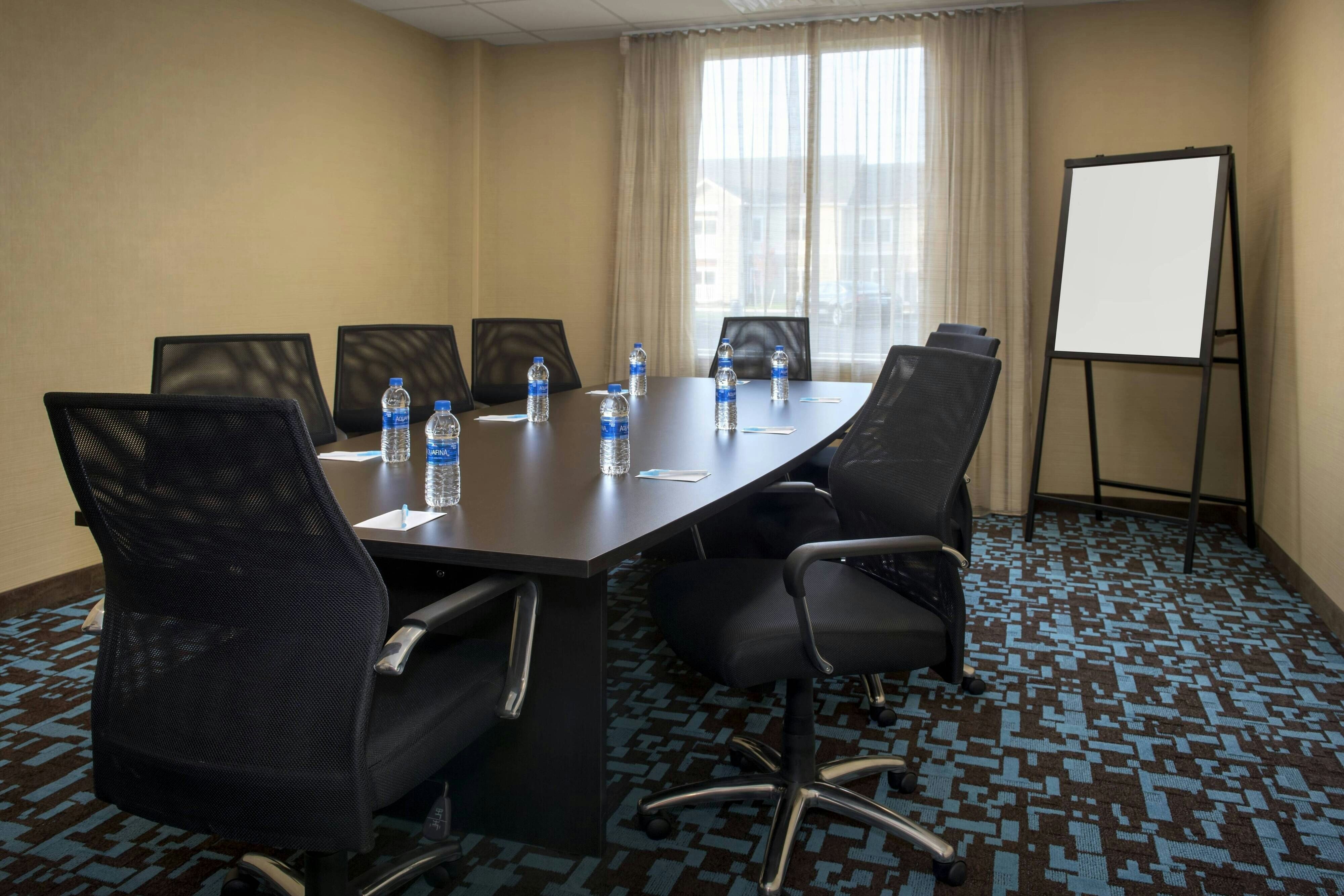 Fairfield Inn Suites By Marriott Buffalo Amherst University 32/35