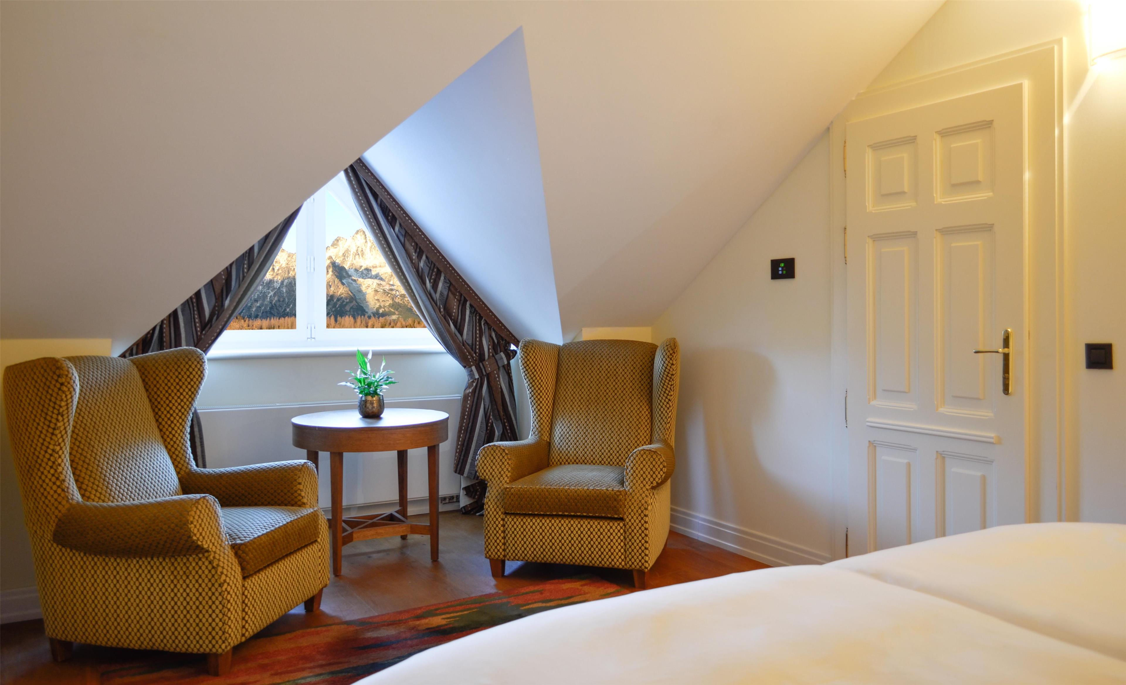 Deluxe, Suite, Attic