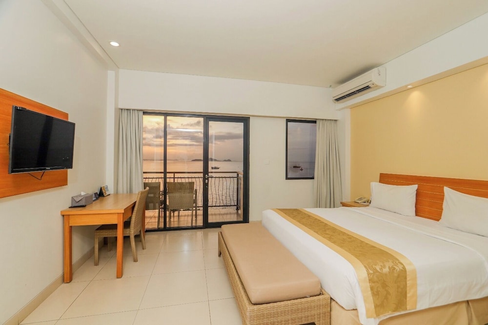 SUPERIOR, DOUBLE OR TWIN BED, SEA VIEW