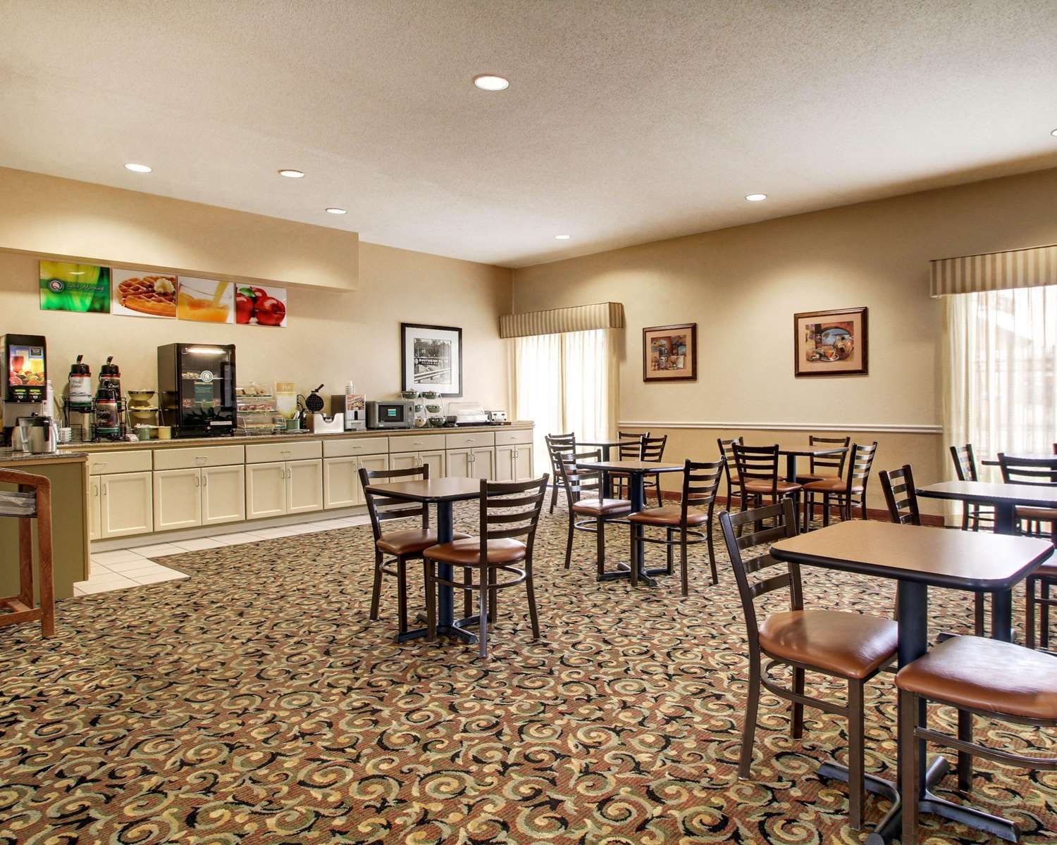 Quality Inn & Suites Hattiesburg North 22/27
