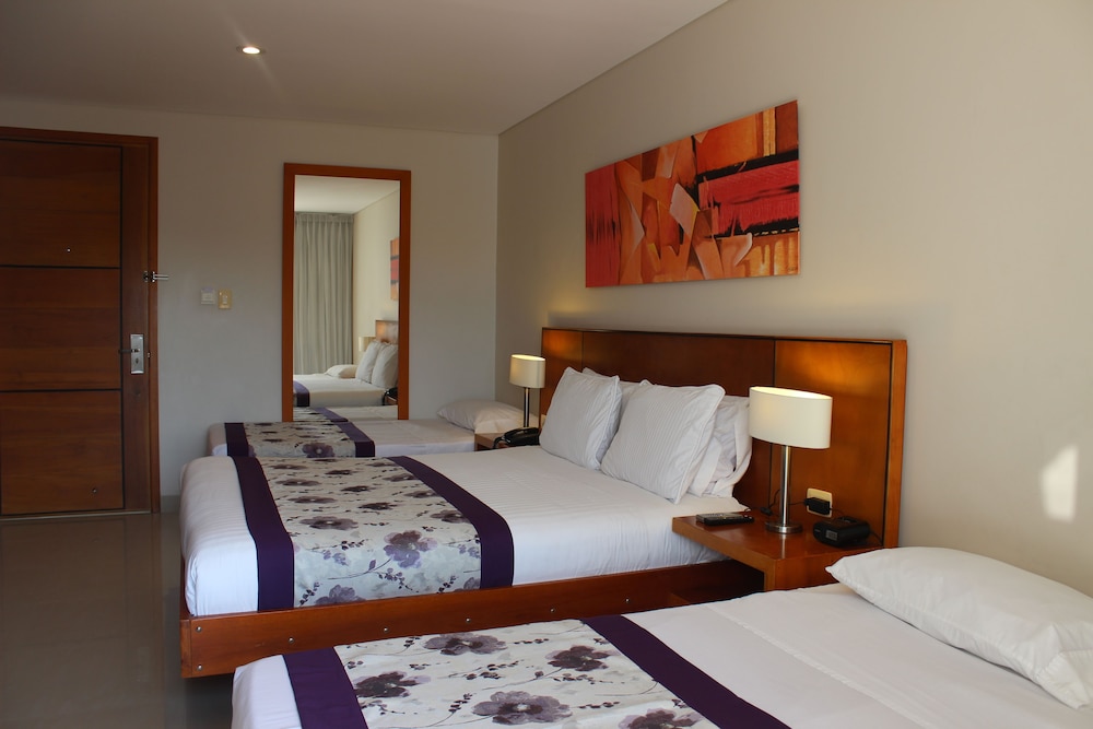 Hotel Atrium Plaza 24/65