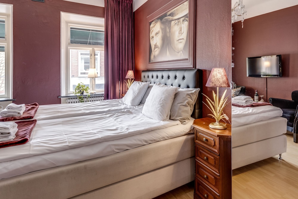 Cameo Boutique Hotell 7/48