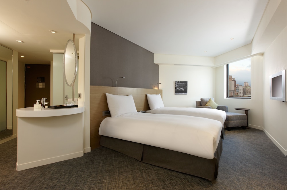 Business, Twin Beds
