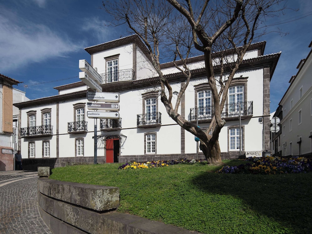 Mercure Ponta Delgada Azores 42/50