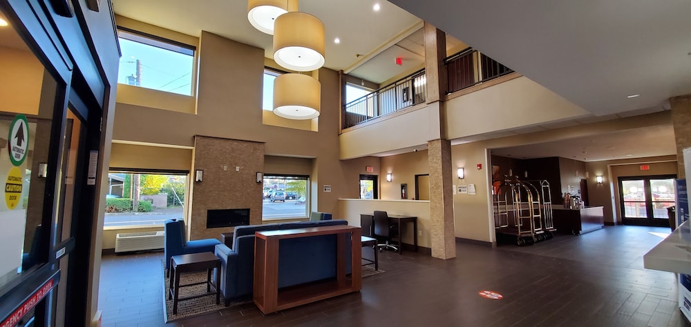Comfort Inn Portland near I-84 and I-205 3/28