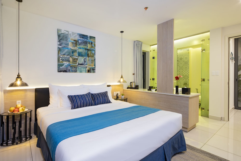 EXECUTIVE, DOUBLE BED