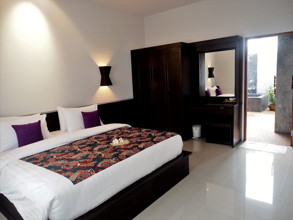 2 BEDROOMS, FAMILY SUITE