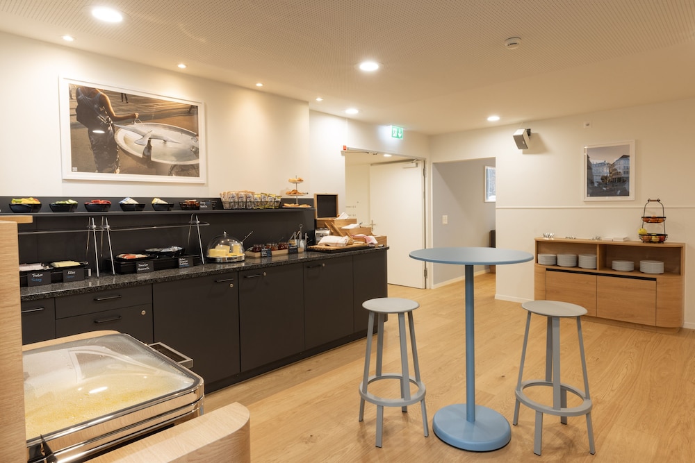 Fred Guest House Zurich Hauptbahnhof 41/50