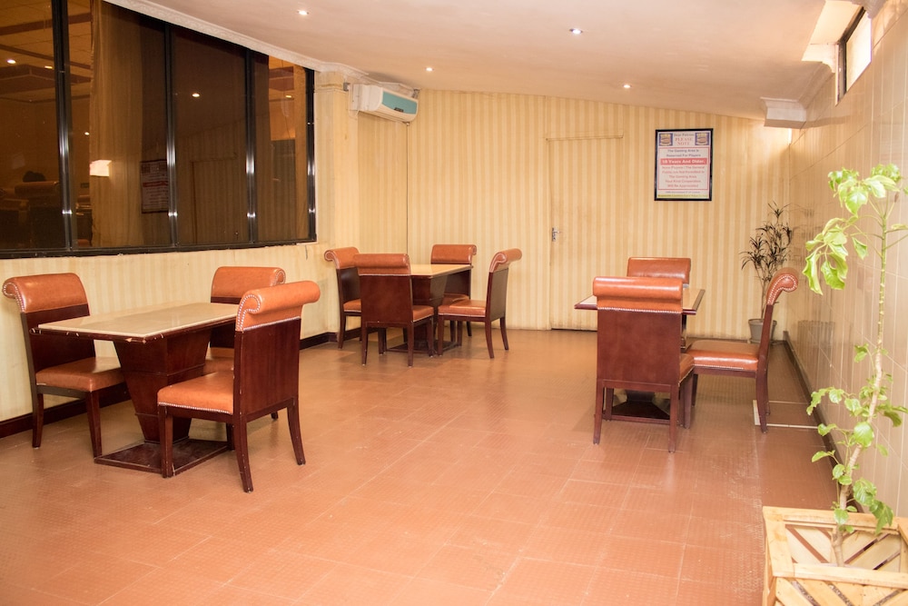 Simama Hotel 29/50