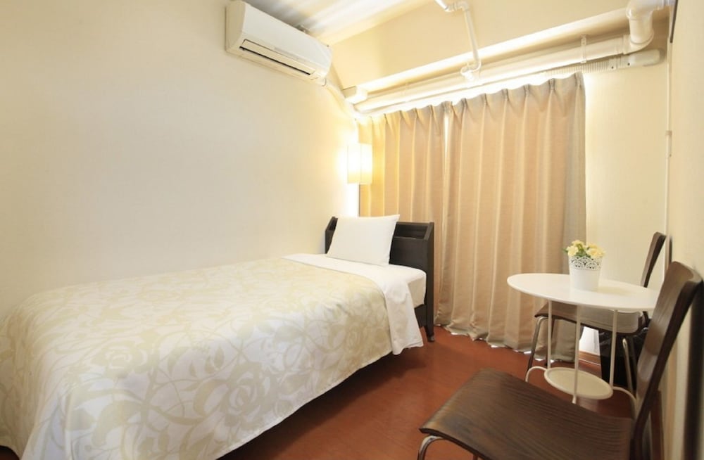 Shinjuku Urban Hotel 27/61