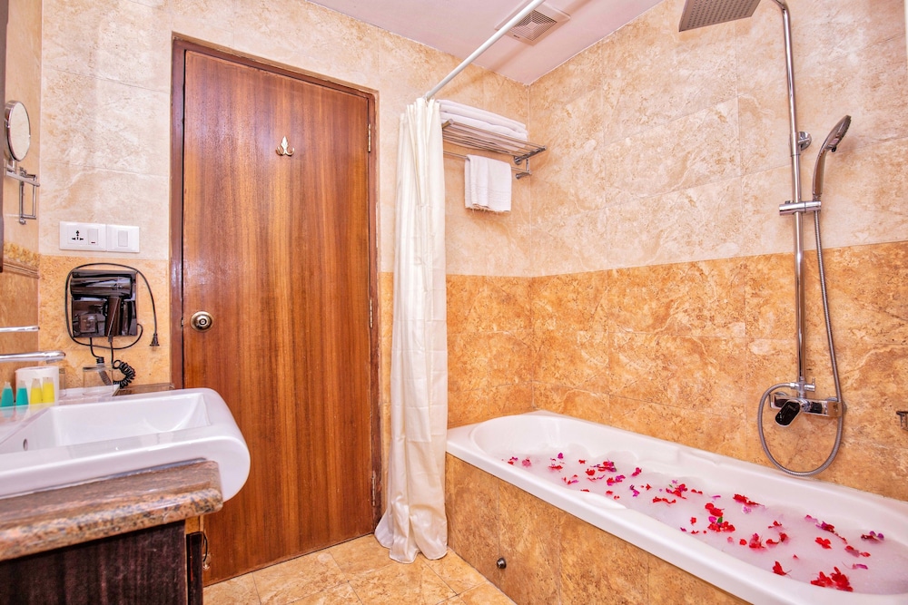 Da Yatra Courtyard Hotel Resort 50/50