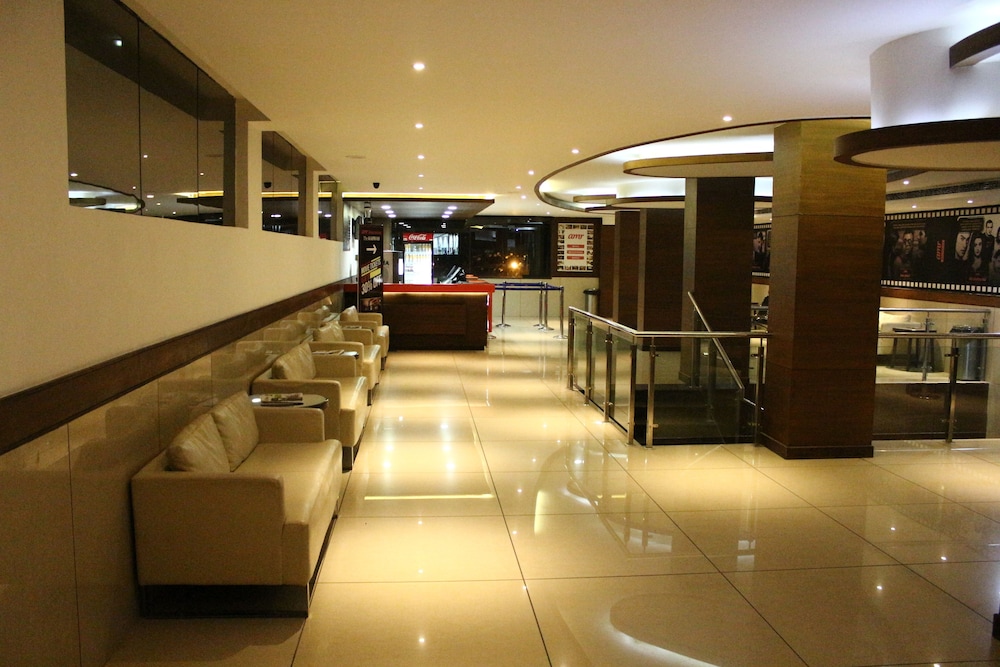Hotel Amr Katra 11/28