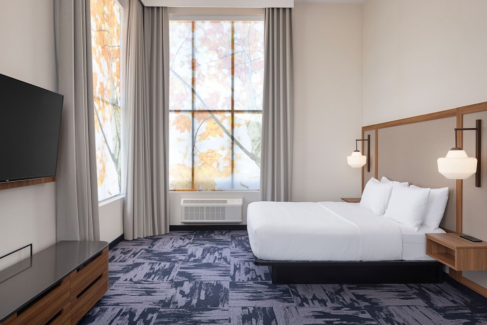 1 Bedroom, Suite, King Bed, Sofa