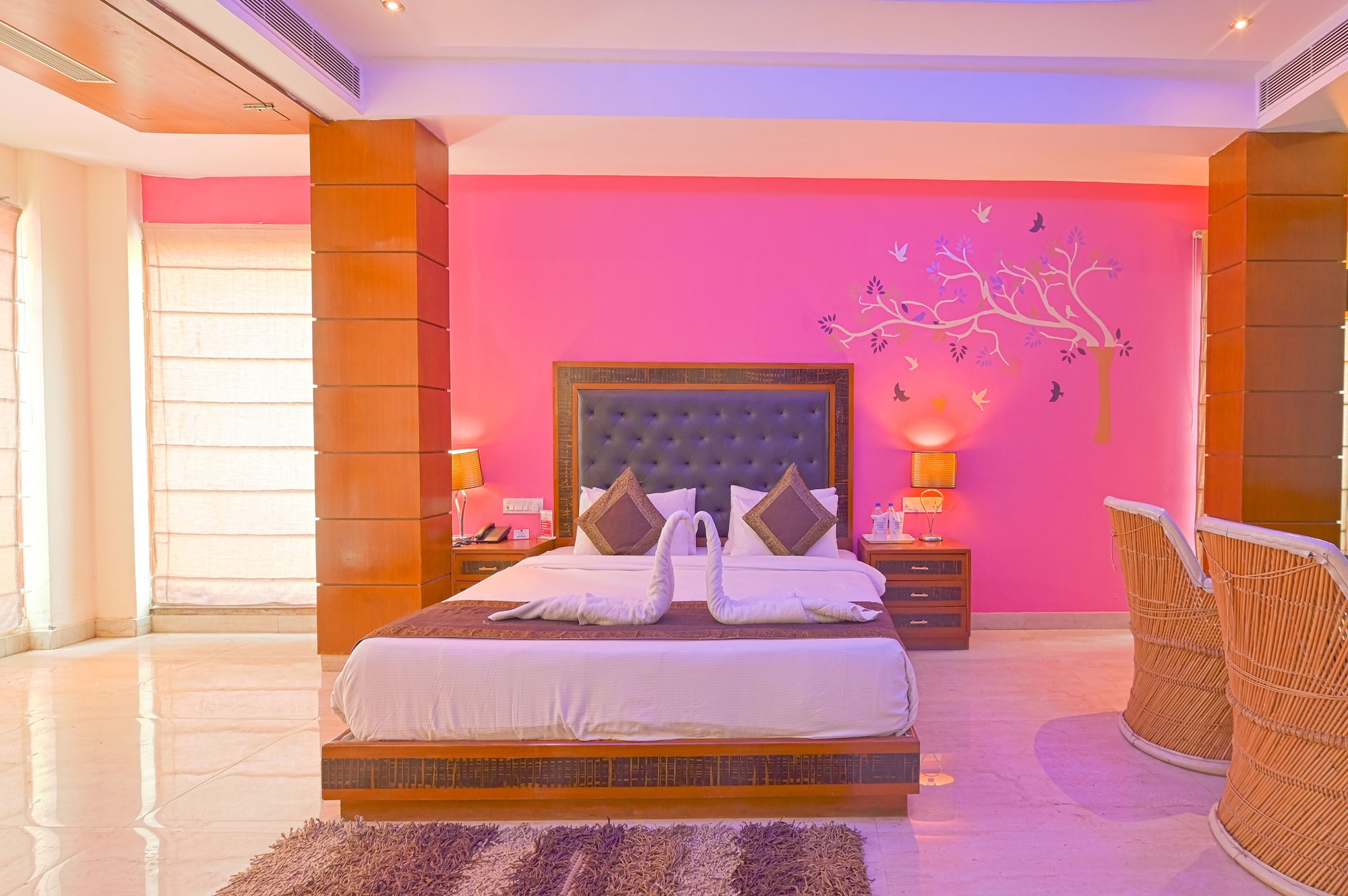 LUXURY, STUDIO, SUITE