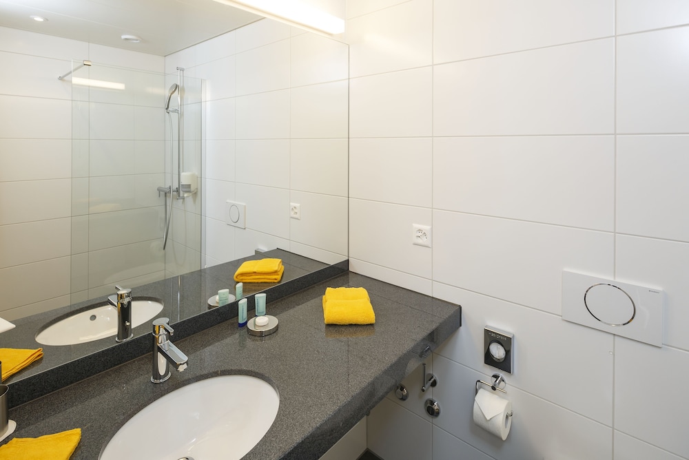 Villmergen Swiss Quality Hotel 33/36